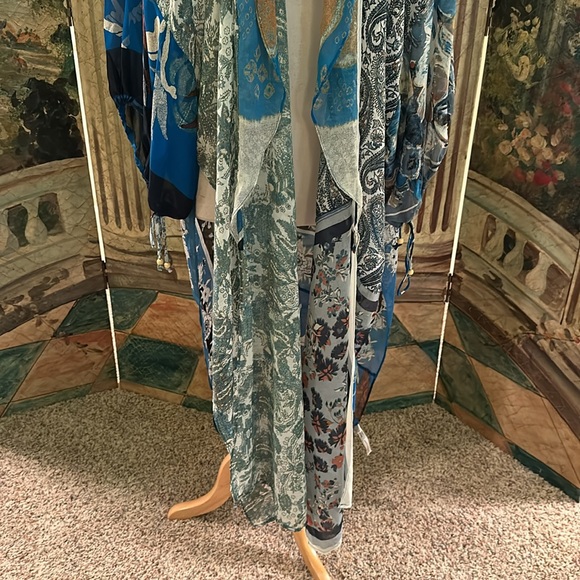 Absolutely Fabulous “Free People” sheer blue print Kimono - Picture 3 of 6